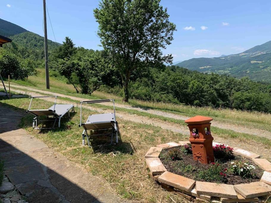 La Casa Sulla Collina Villa Varsi Eksteriør billede